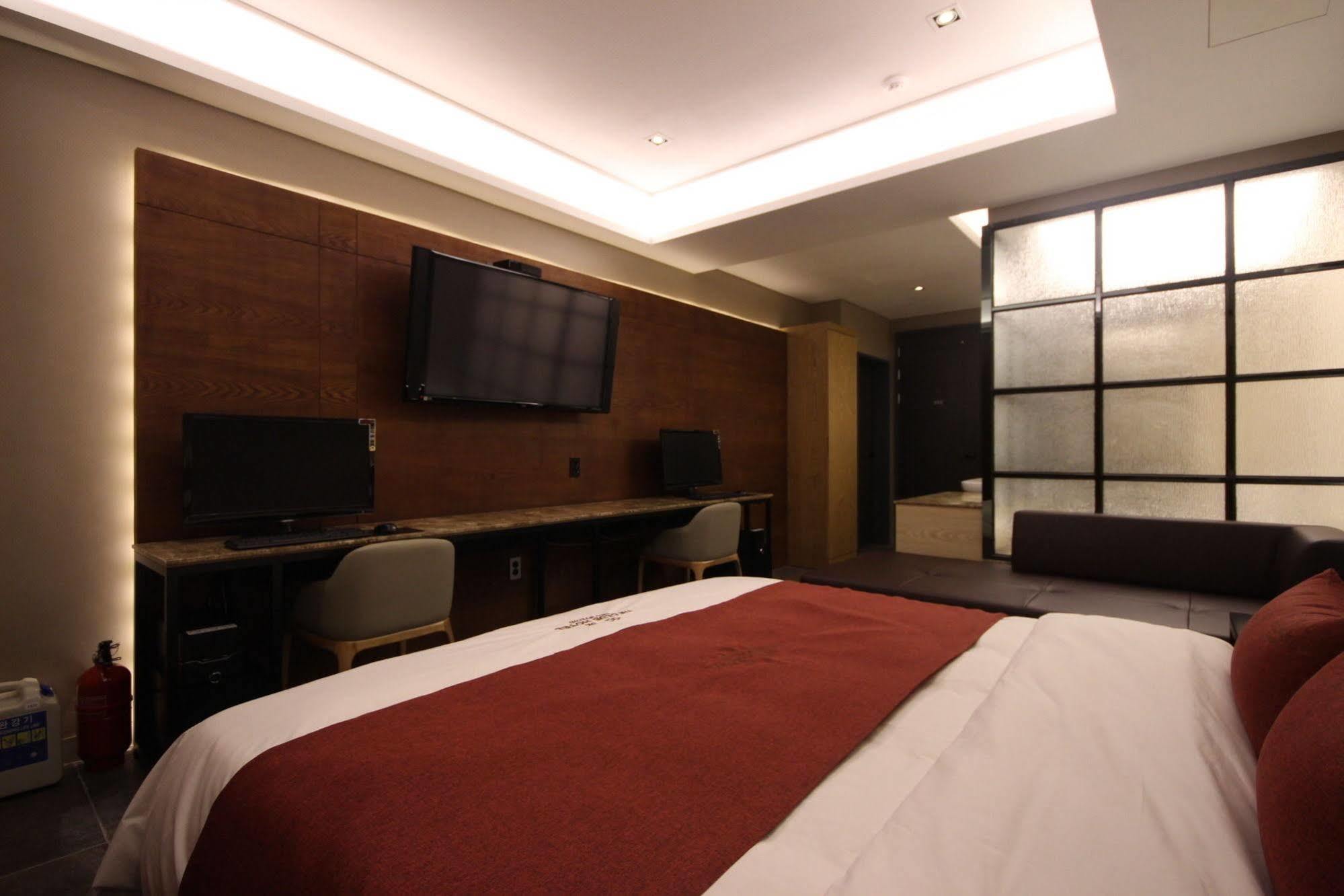 The Club Hotel Seomyeon بوسان المظهر الخارجي الصورة